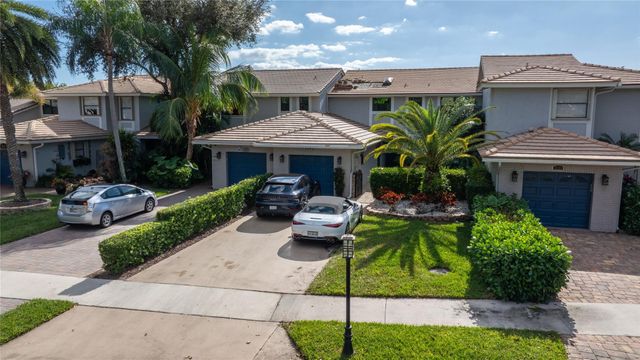 3182 Deer Creek Lake Shore Drive, Deerfield Beach, FL 33442
