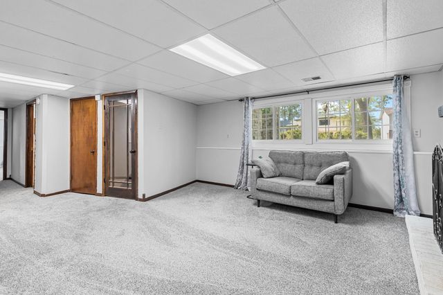 543 Westfield Lane, Vadnais Heights, MN 55127