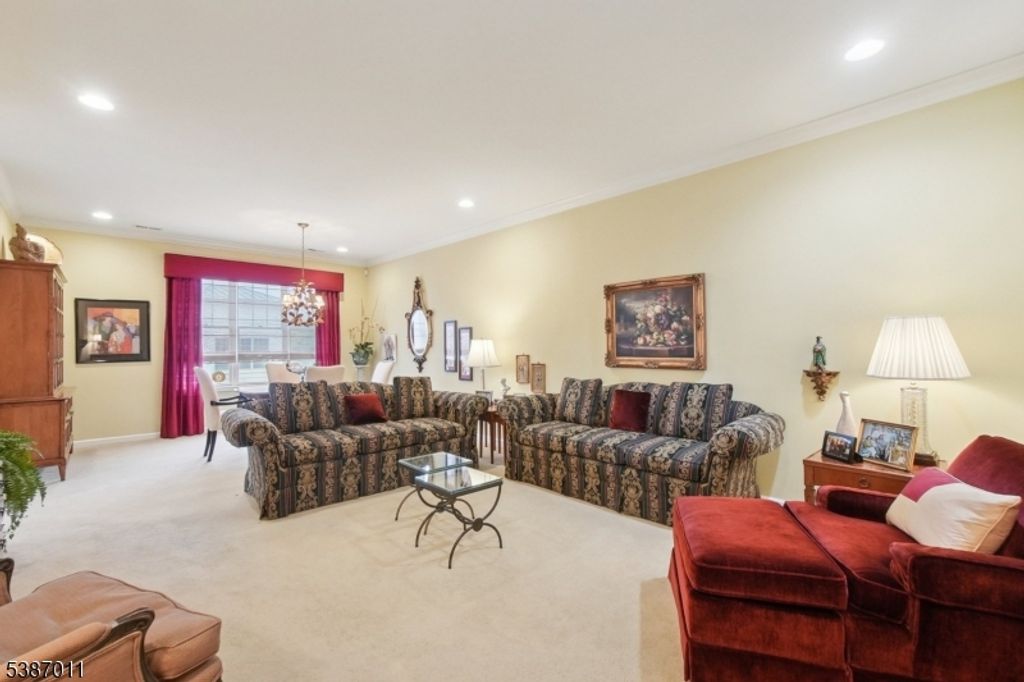 4403 Pointe Gate Dr, Livingston Twp., NJ 07039