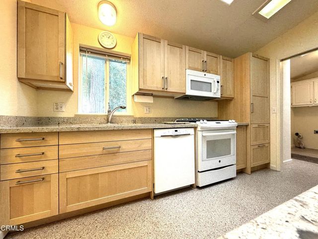 43300 Little River Airport Road 35, Little River, CA 95456