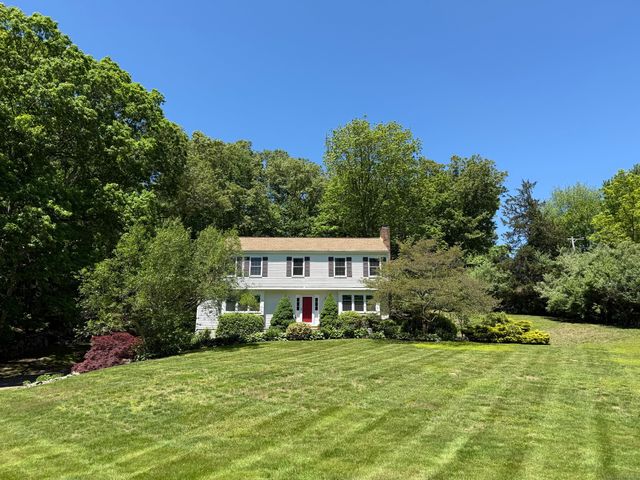 41 Jeremiah Road, Newtown, CT 06482