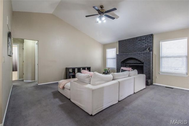 1870 Charleston Estates Drive, St Louis, MO 63031