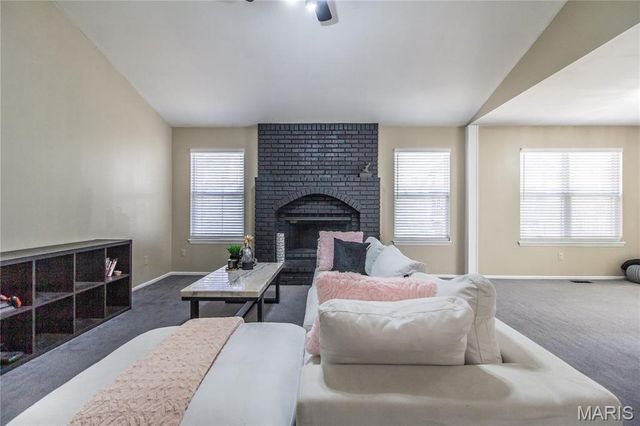 1870 Charleston Estates Drive, St Louis, MO 63031