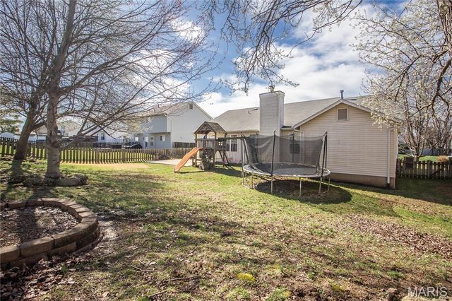 1870 Charleston Estates Drive, St Louis, MO 63031