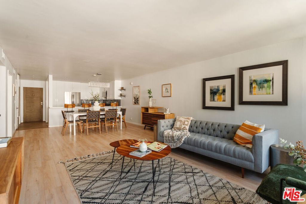 1559 Winona Boulevard F2, Los Angeles, CA 90027 — exterior
