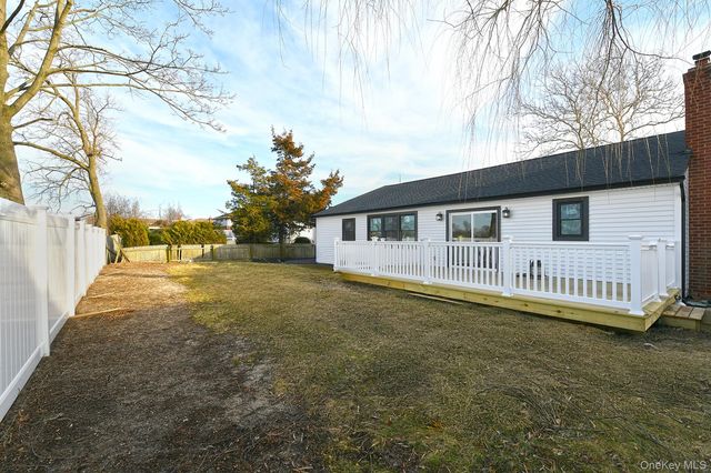 1903 George Court, Merrick, NY 11566