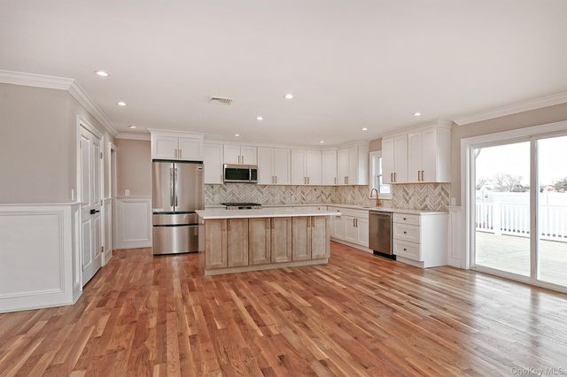 1903 George Court, Merrick, NY 11566