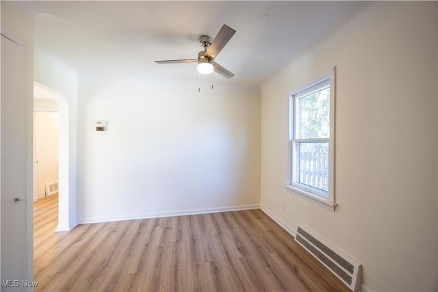 25671 Farringdon Avenue, Euclid, OH 44132