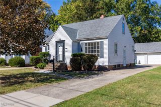 25671 Farringdon Avenue, Euclid, OH 44132