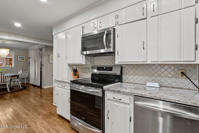 3726 Greenwich Street, Jackson, MS 39216