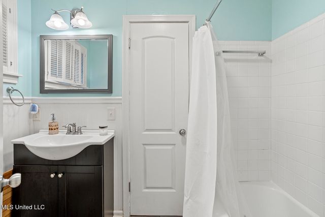 3726 Greenwich Street, Jackson, MS 39216