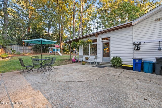 3726 Greenwich Street, Jackson, MS 39216