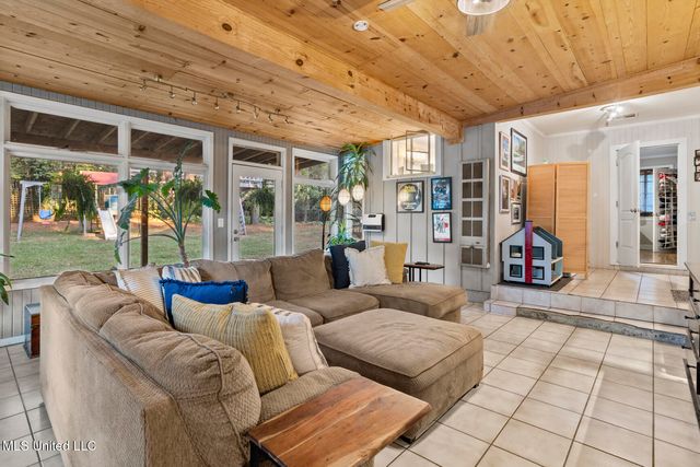 3726 Greenwich Street, Jackson, MS 39216