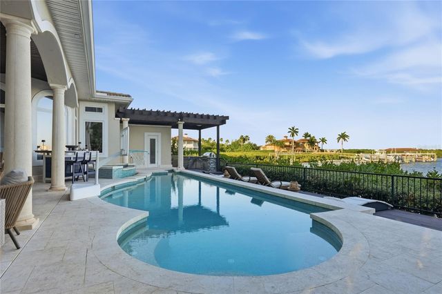 4117 CAUSEWAY VISTA DRIVE, Tampa, FL 33615