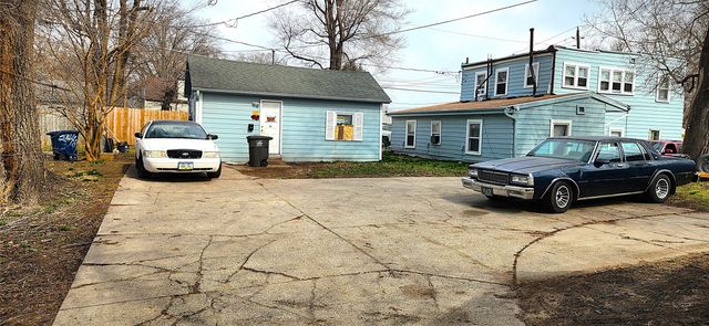 1320 E 25th Street, Des Moines, IA 50317