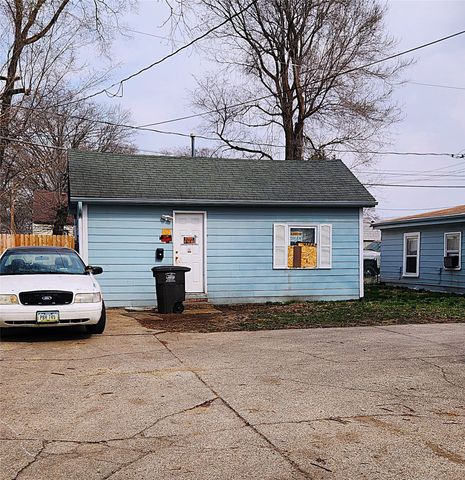 1320 E 25th Street, Des Moines, IA 50317