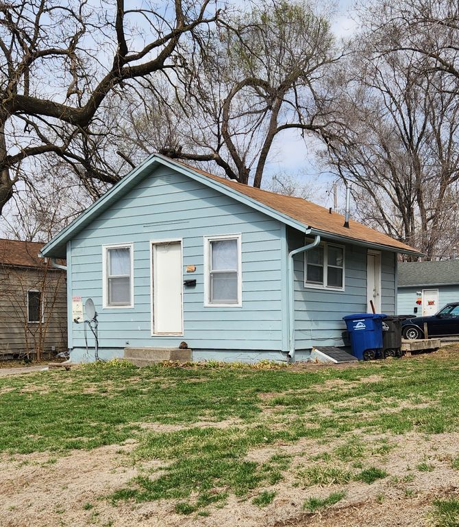 1320 E 25th Street, Des Moines, IA 50317