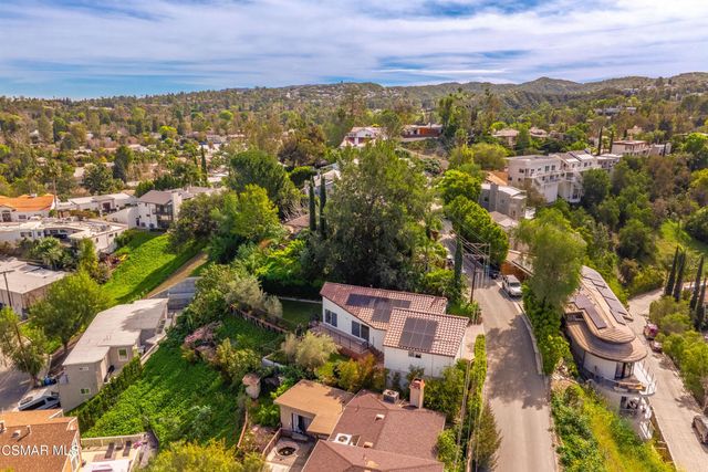 5076 Escobedo Drive, Woodland Hills, CA 91364