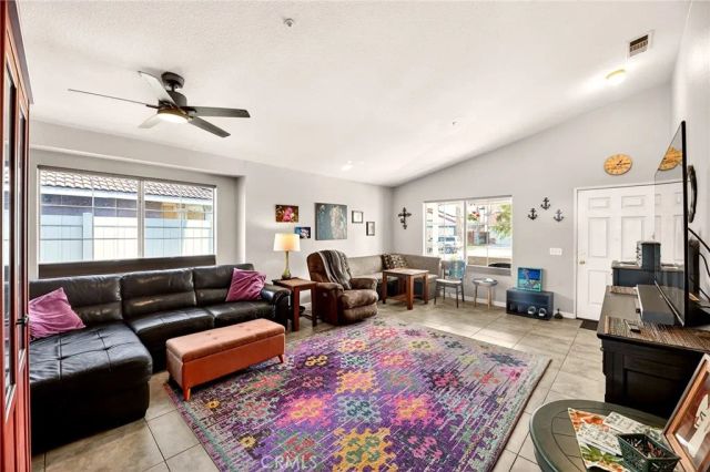 3688 Sydney, Hemet, CA 92545