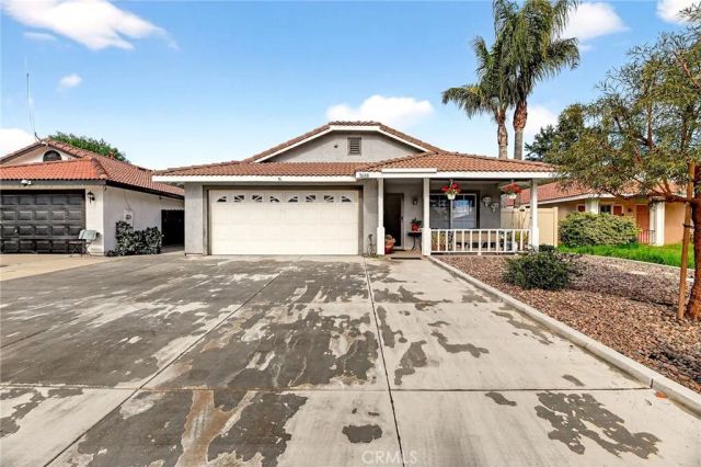 3688 Sydney, Hemet, CA 92545