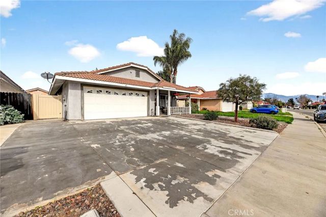 3688 Sydney, Hemet, CA 92545