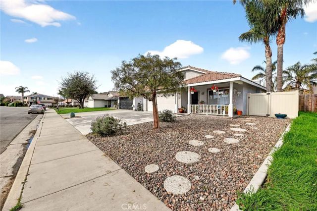 3688 Sydney, Hemet, CA 92545