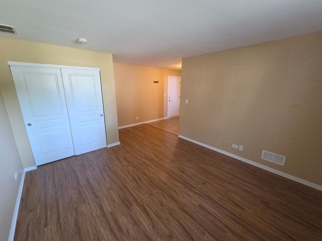107 Driscoll Lane, Wood Dale, IL 60191