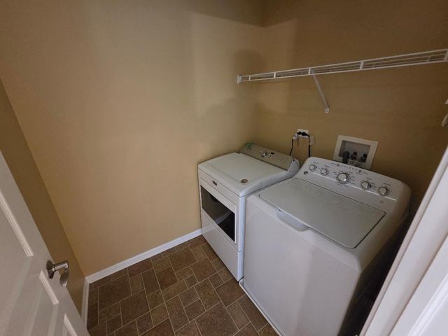 107 Driscoll Lane, Wood Dale, IL 60191