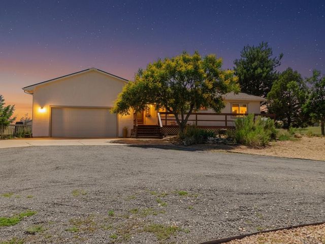 1880 W Escalante Ct., Pueblo West, CO 81007