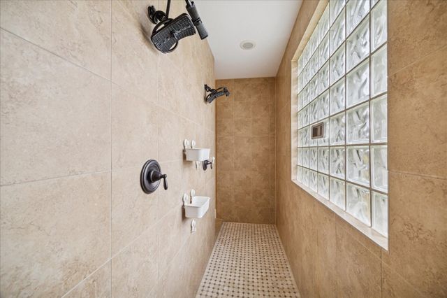 6019 Majestic Pines Drive, Kingwood, TX 77345