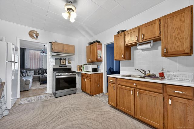 3034 Evaline Street, Hamtramck, MI 48212