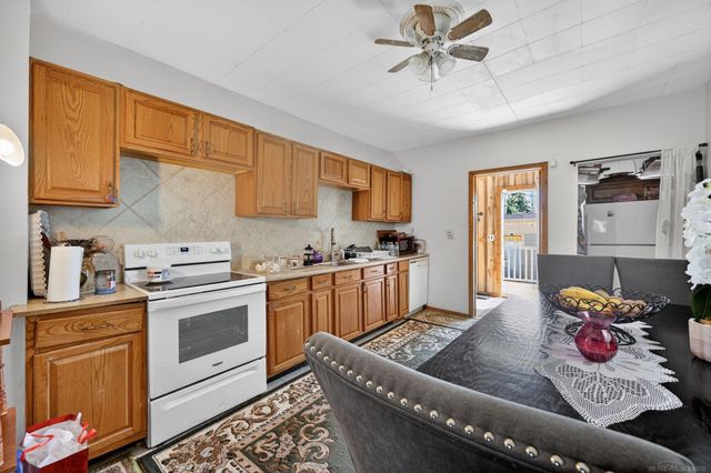 3034 Evaline Street, Hamtramck, MI 48212