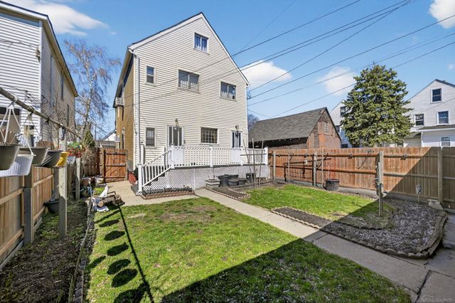 3034 Evaline Street, Hamtramck, MI 48212