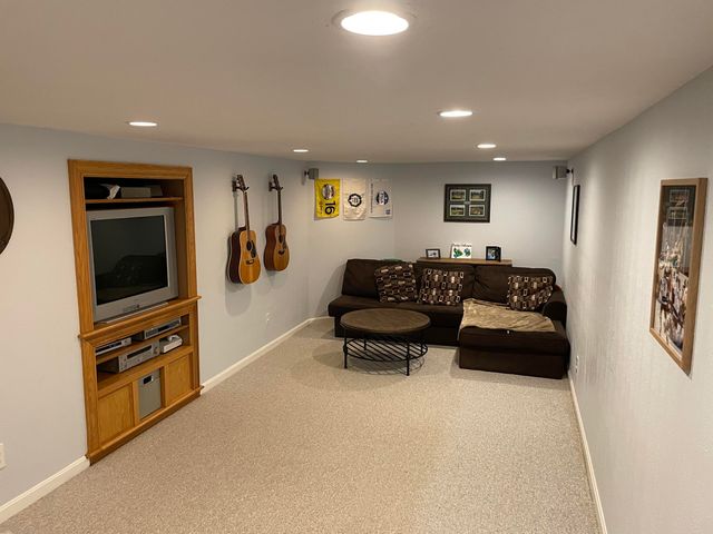 20 Wayland Road, Hyannis, MA 02601