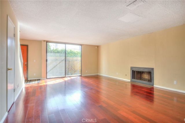 2020 20th, Santa Monica, CA 90404