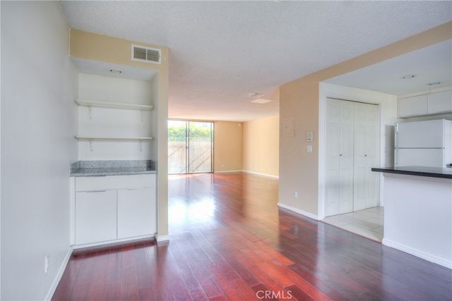 2020 20th, Santa Monica, CA 90404