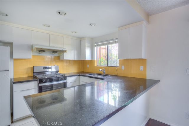 2020 20th, Santa Monica, CA 90404