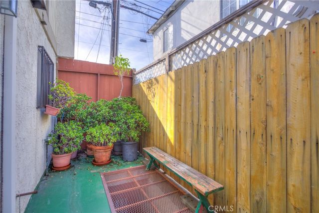2020 20th, Santa Monica, CA 90404
