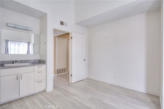 2020 20th, Santa Monica, CA 90404