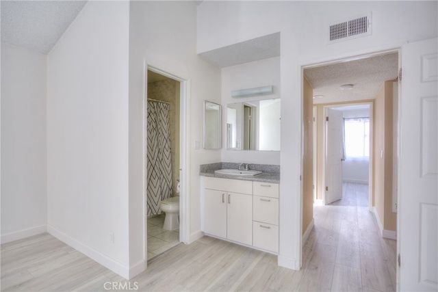 2020 20th, Santa Monica, CA 90404