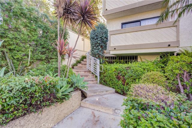 2020 20th, Santa Monica, CA 90404
