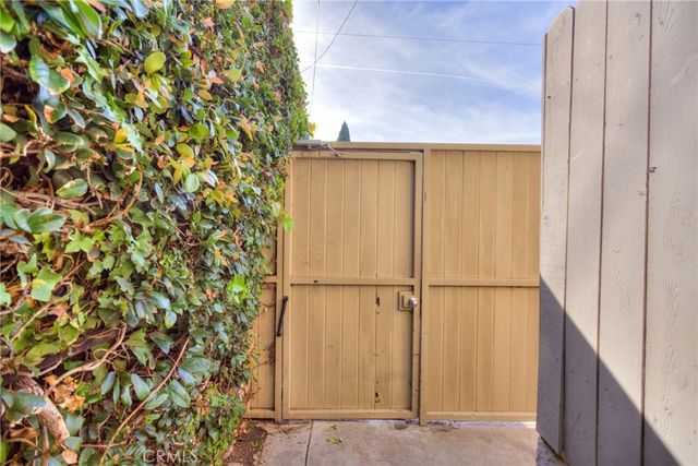 2020 20th, Santa Monica, CA 90404