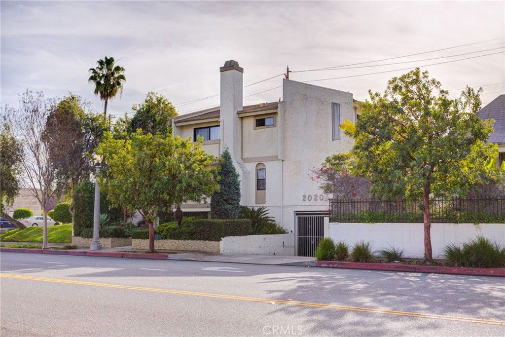 2020 20th, Santa Monica, CA 90404