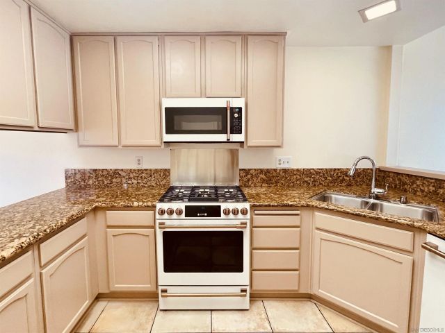 3488 Voyager Circle, San Diego, CA 92130