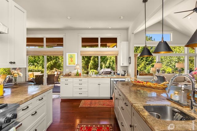 22843 Tranquility Place NE, Kingston, WA 98346