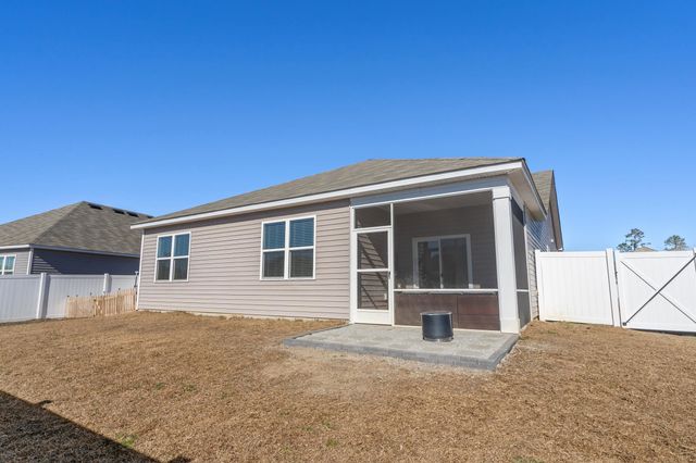 1838 Castlebay Dr., Conway, SC 29526