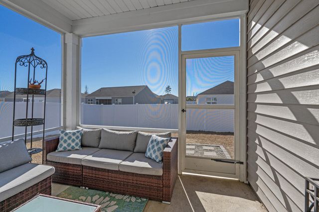 1838 Castlebay Dr., Conway, SC 29526