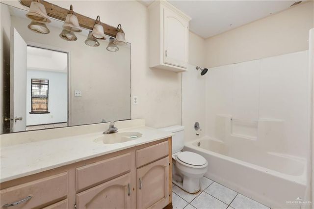 905 W 26th Street, Mission, TX 78574