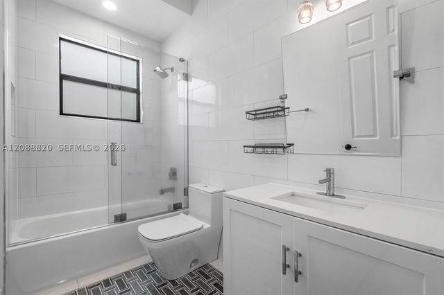9747 Vitrail Ln, Delray Beach, FL 33446