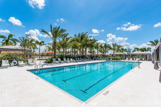 9747 Vitrail Ln, Delray Beach, FL 33446
